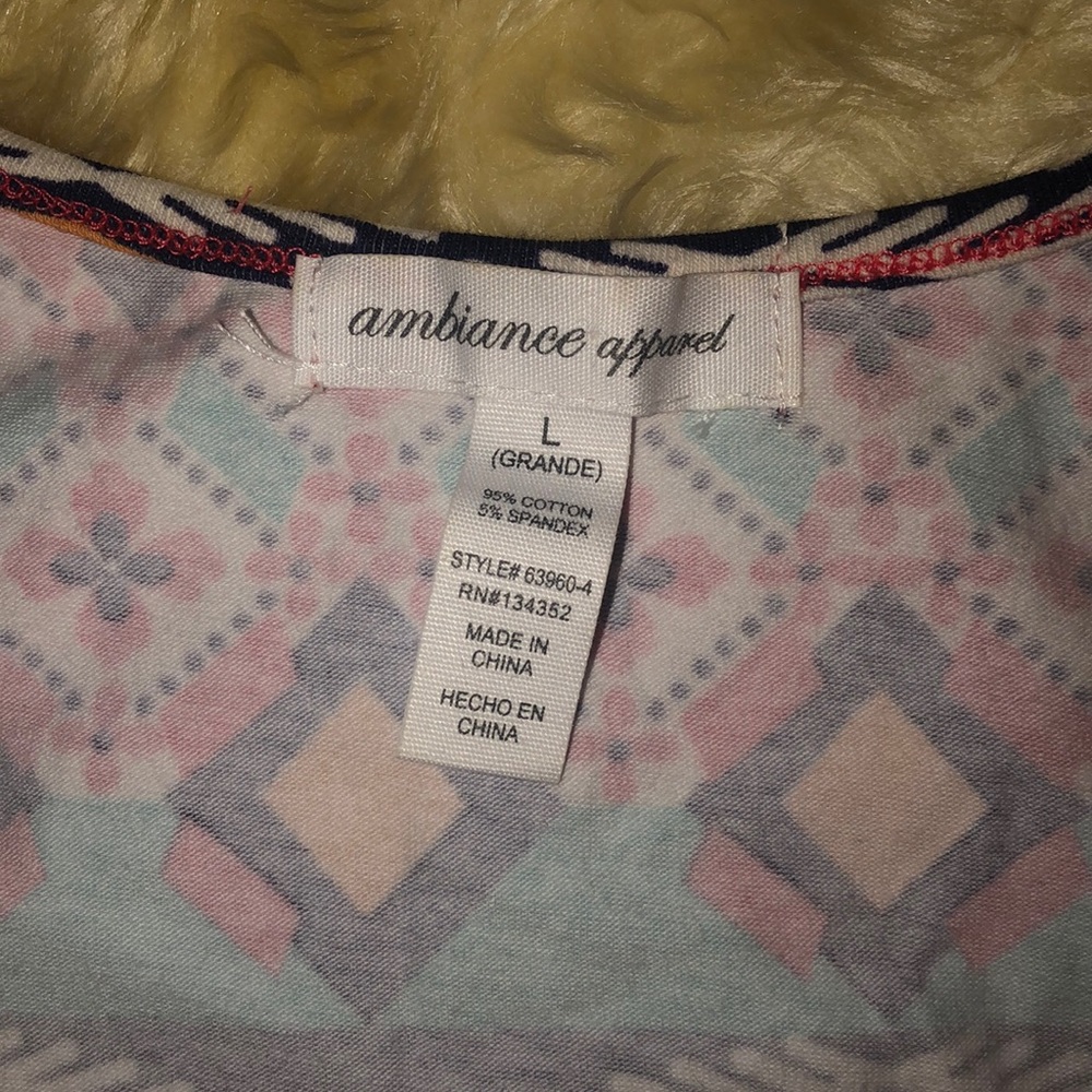 Colorful Crop top - Picture 3 of 3